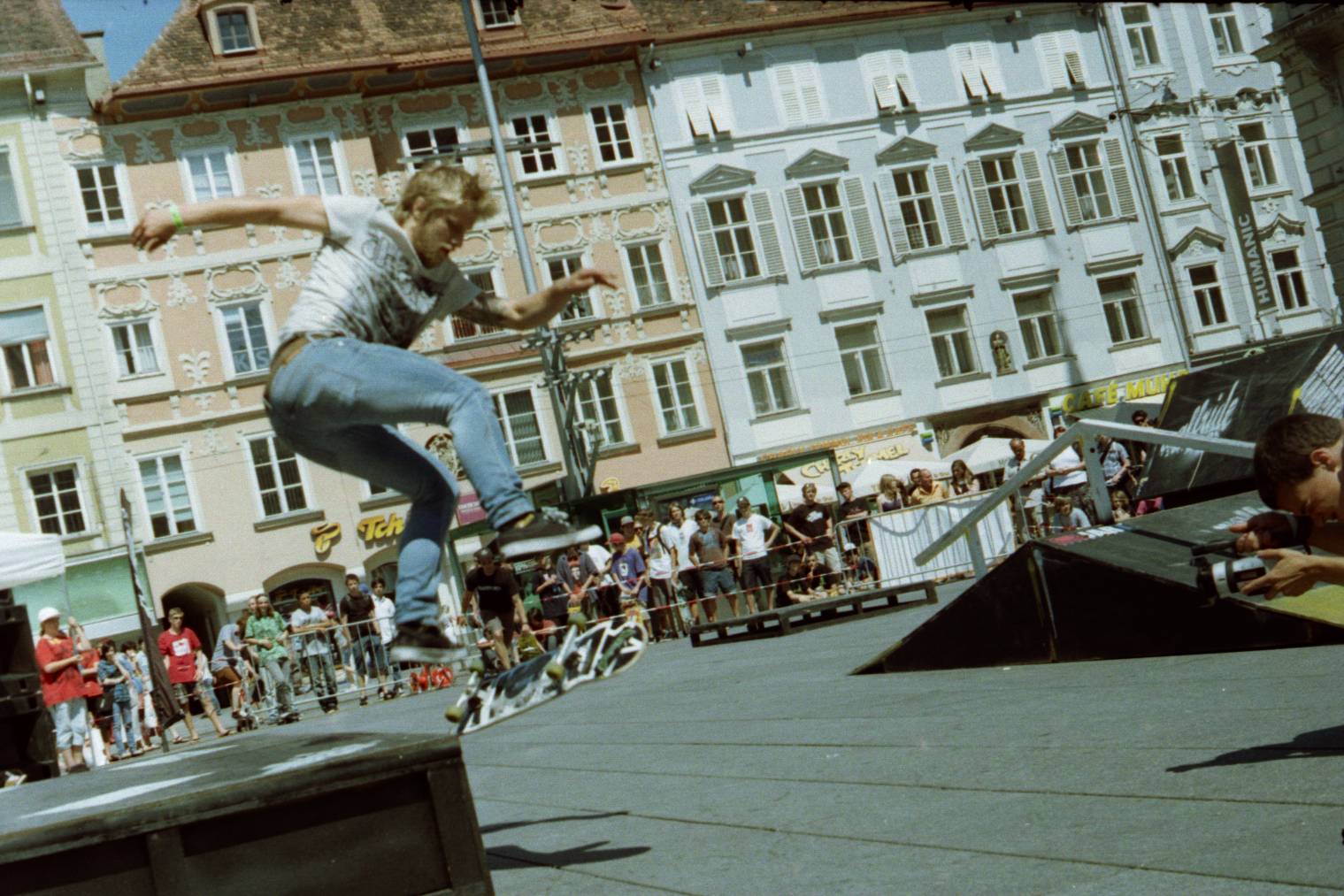 Skate, Spray or Die
